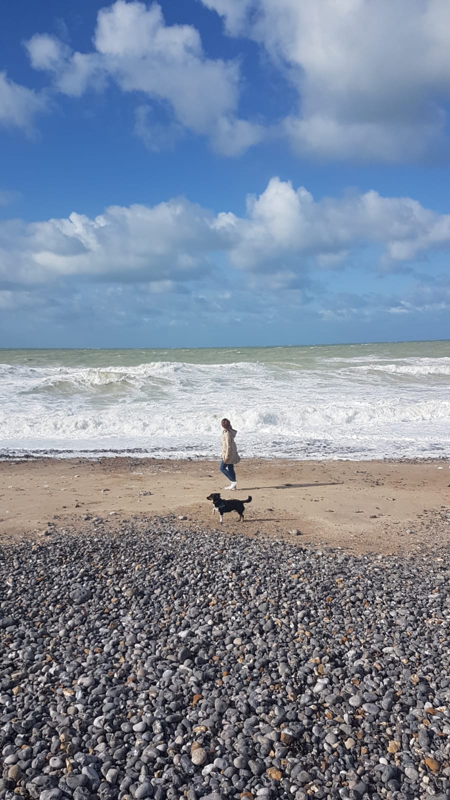 spacer po plaży w dieppe Normandia